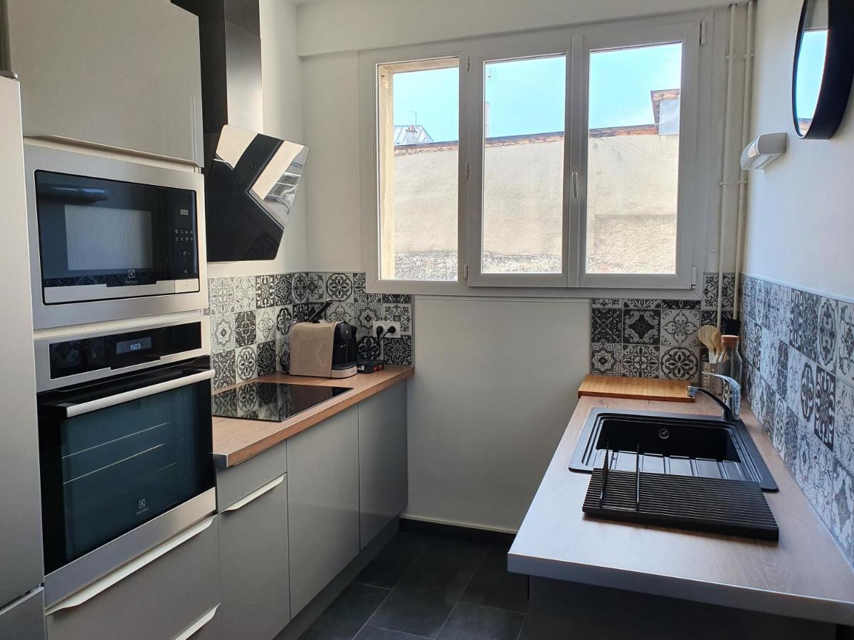 Suite Forum Vue Imprenable Reims Bagian luar foto