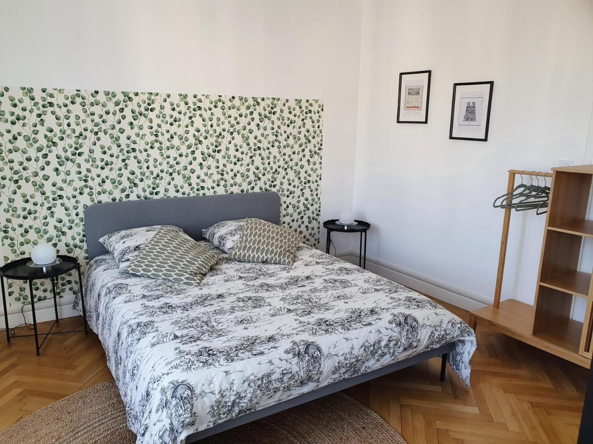 Suite Forum Vue Imprenable Reims Bagian luar foto