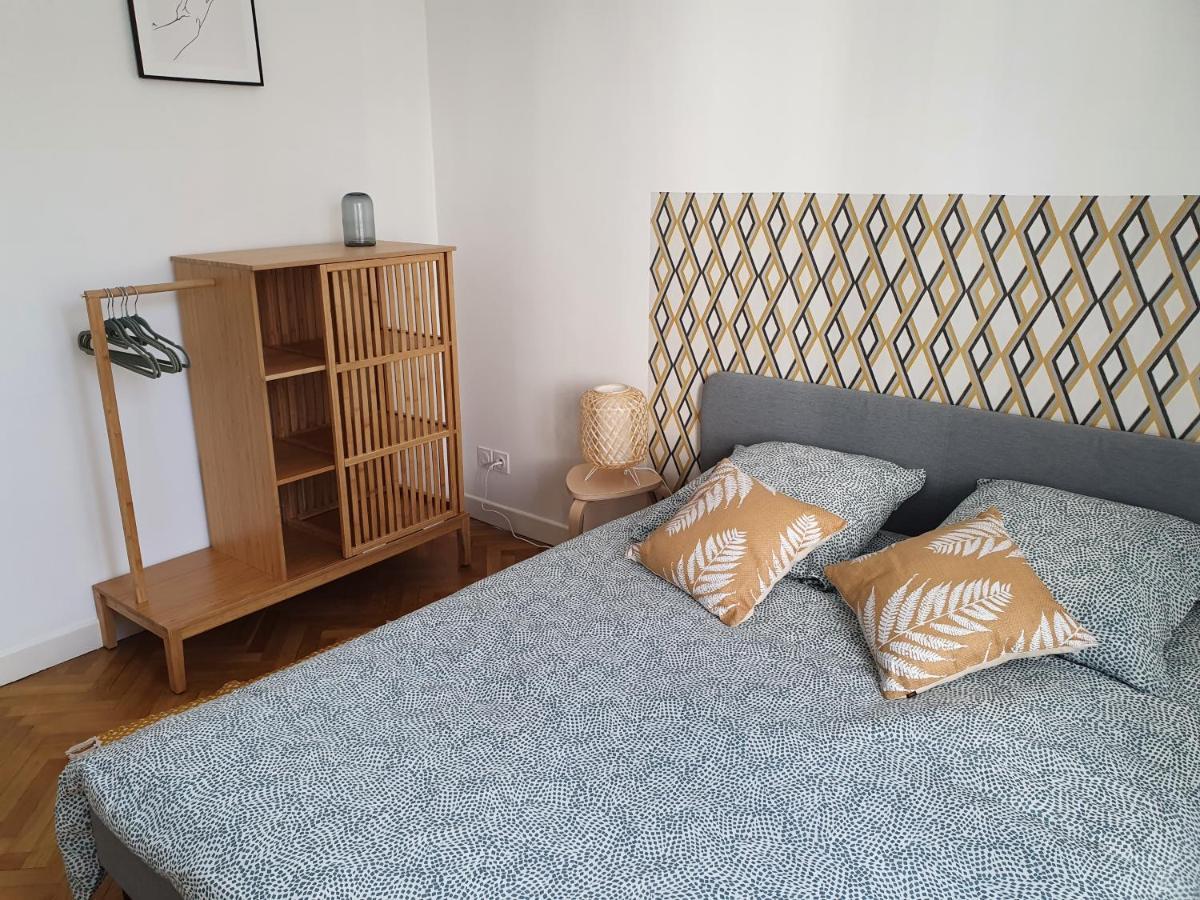 Suite Forum Vue Imprenable Reims Bagian luar foto