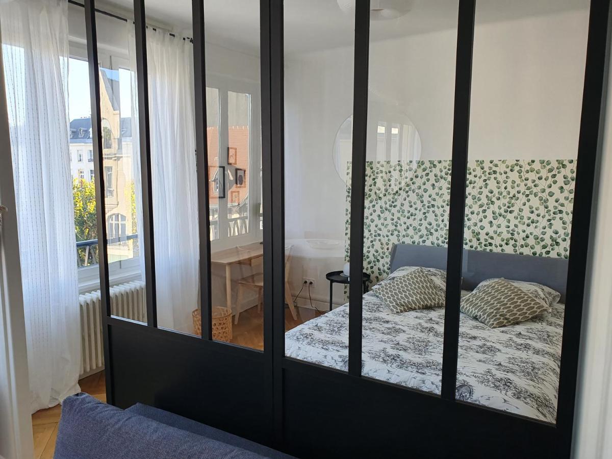 Suite Forum Vue Imprenable Reims Bagian luar foto